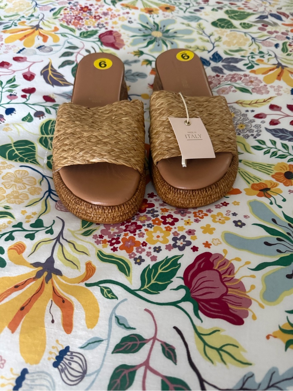 NWT Simona Rossi women’s sandal size 9